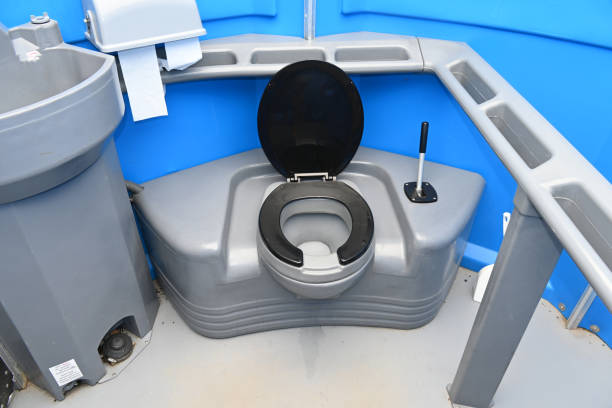Best Luxury portable toilet rental  in Pendleton, IN